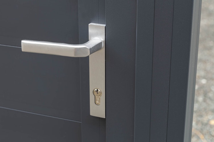 dz VIDUAL Swing Einzeltor Comp-Co WPC 280 x 20 mm Steckprofil