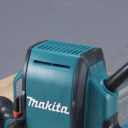 Makita Oberfräse RP0900J