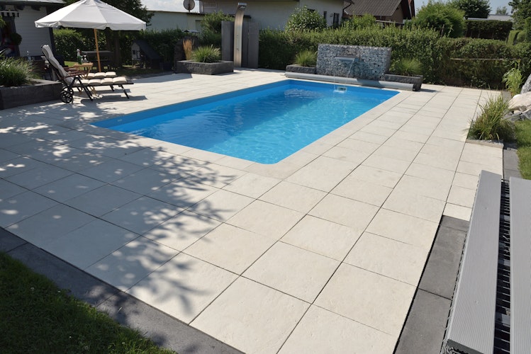 WESERWABEN® Pool- / Beckenrandsteine - Aquitaine Betonweiß