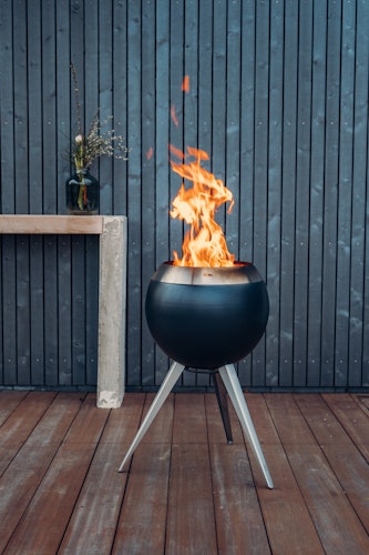 höfats MOON 45 Feuerschale mit hohem Fuß