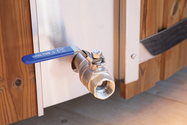 Wolff Finnhaus Badebottich Hot Tub Typ 2 Ø 200 cm mit Acrylwanne & LED-Beleuchtung