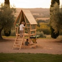 Vorschaubild EXIT Yuki 550 Holzspielhaus mit Rutsche, Sandkasten und Matschüche